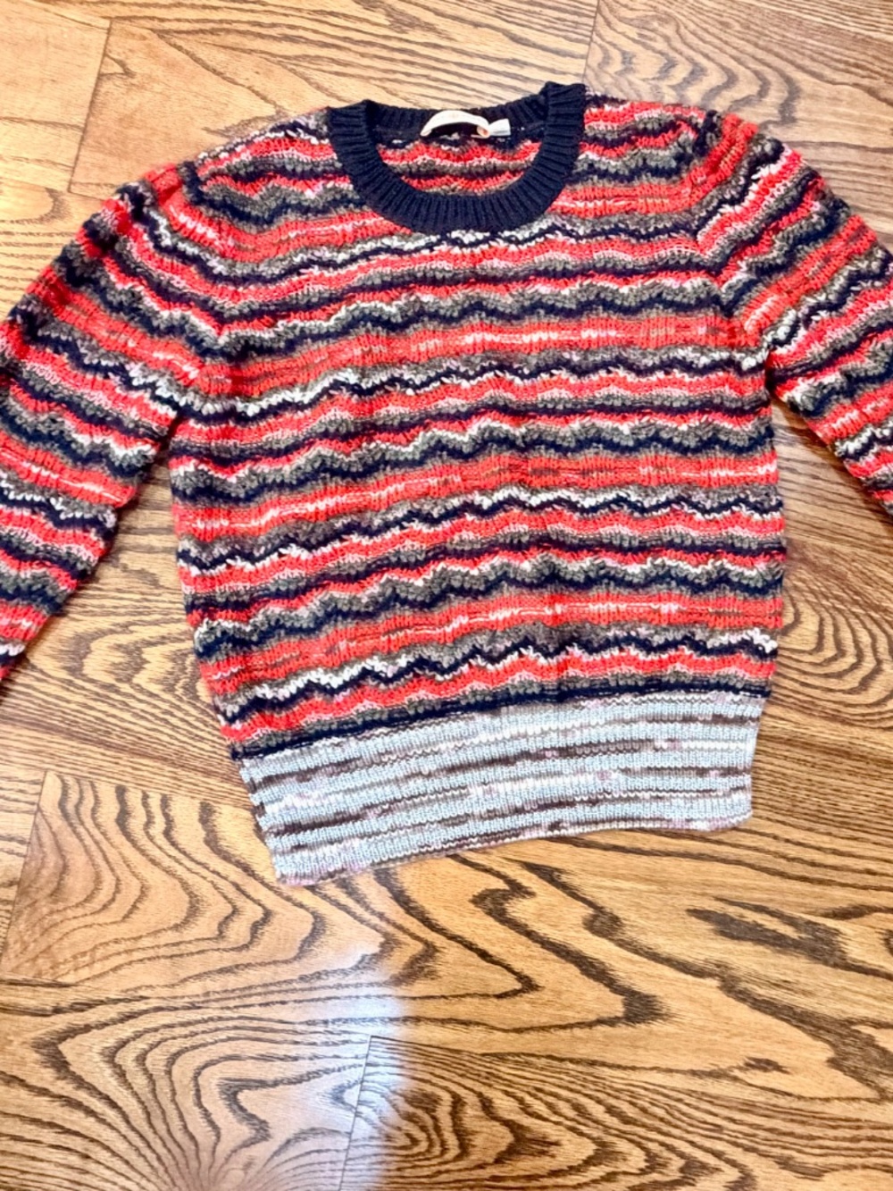 Tory Burch Sweater Never Used - Picture 5 of 5